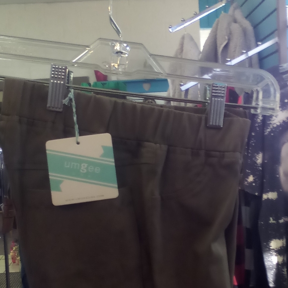 Pants - Picture 3 of 4